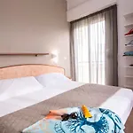 Hotel Holland 3*