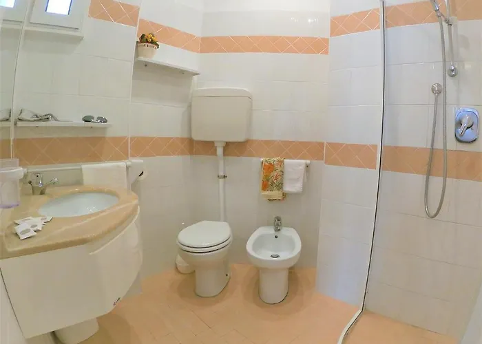 Otel Holland 3*