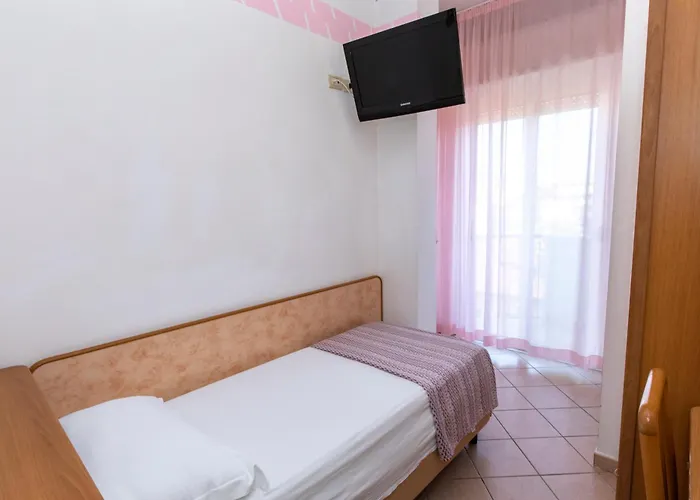 Holland Hotel