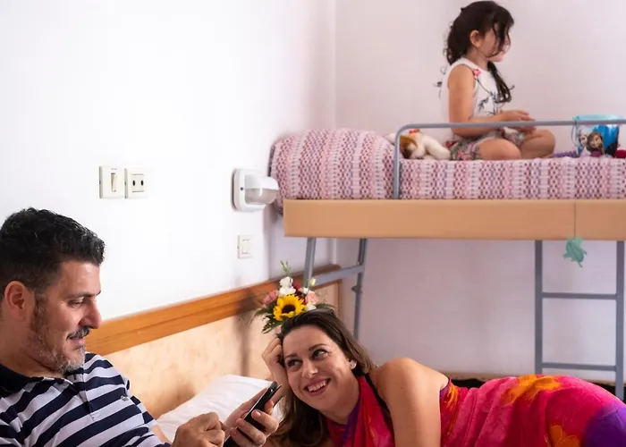 Holland 3* רימיני